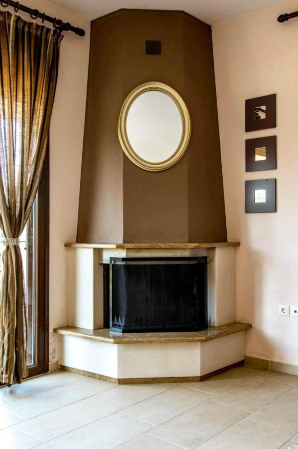 Canal Luxury Apartments Nea Poteidaia Esterno foto