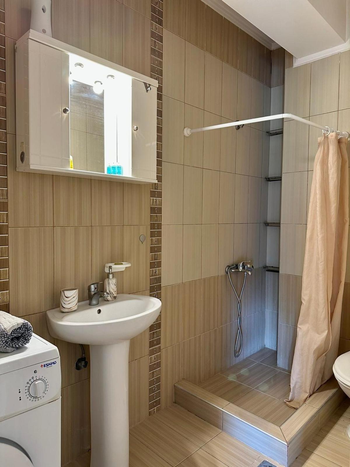 Canal Luxury Apartments Nea Poteidaia Esterno foto